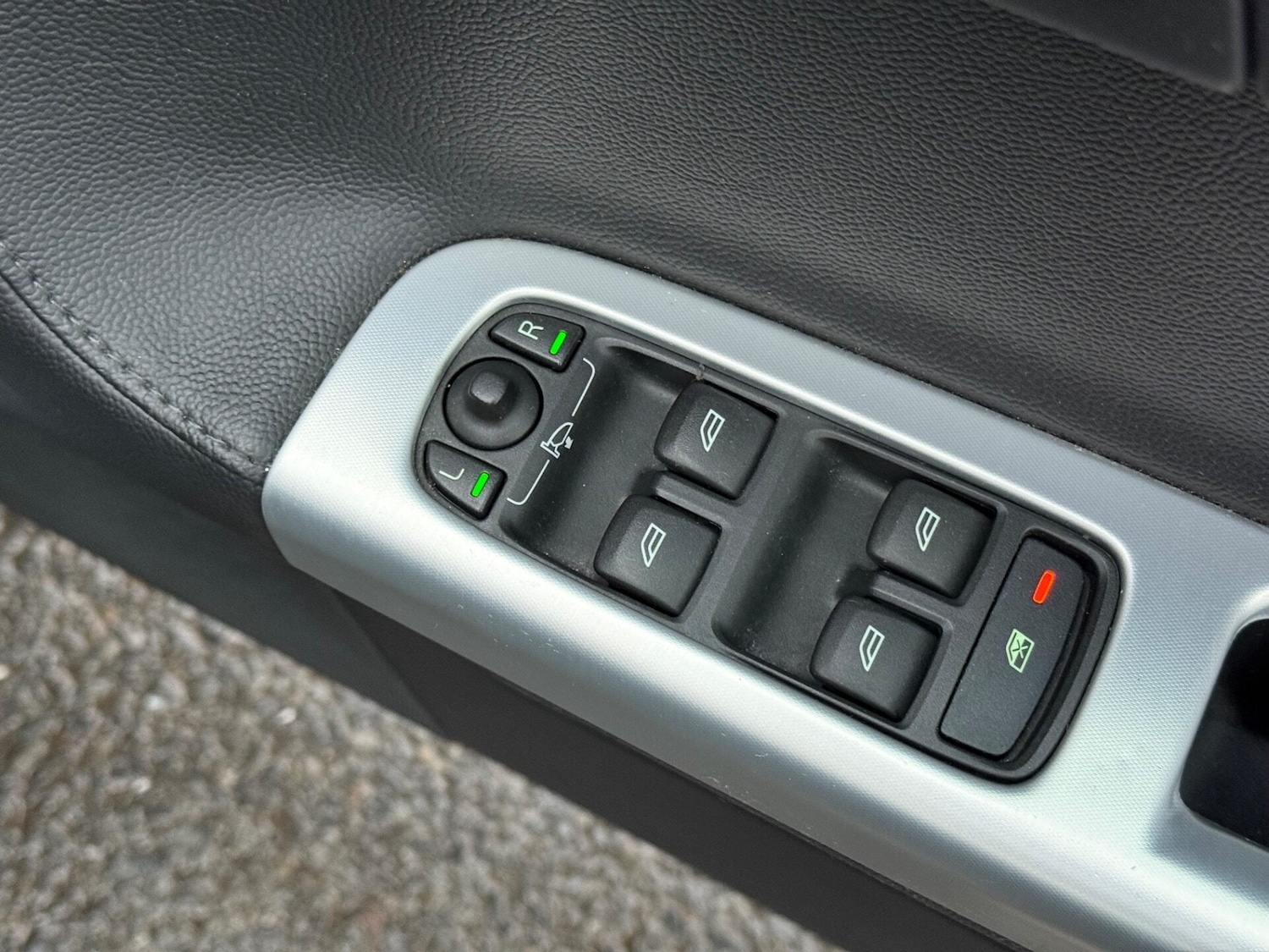 Used Volvo V50 2023 for sale - 76895920: Photo 35