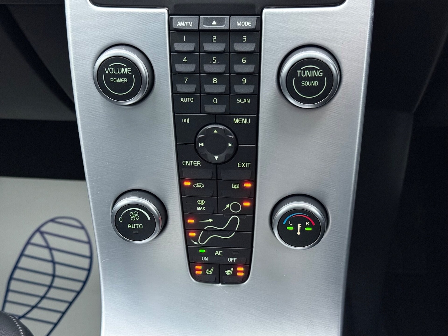 Used Volvo V50 2023 for sale - 76895920: Photo 39