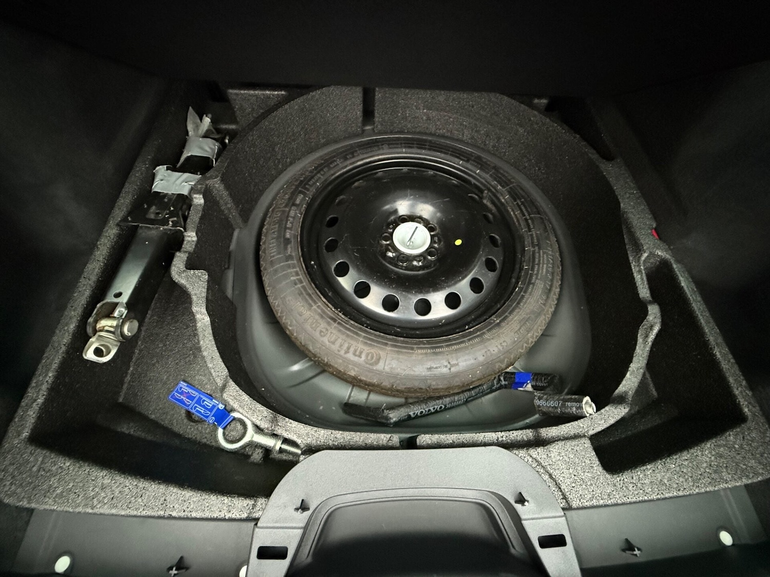 Used Volvo V50 2023 for sale - 76895920: Photo 45