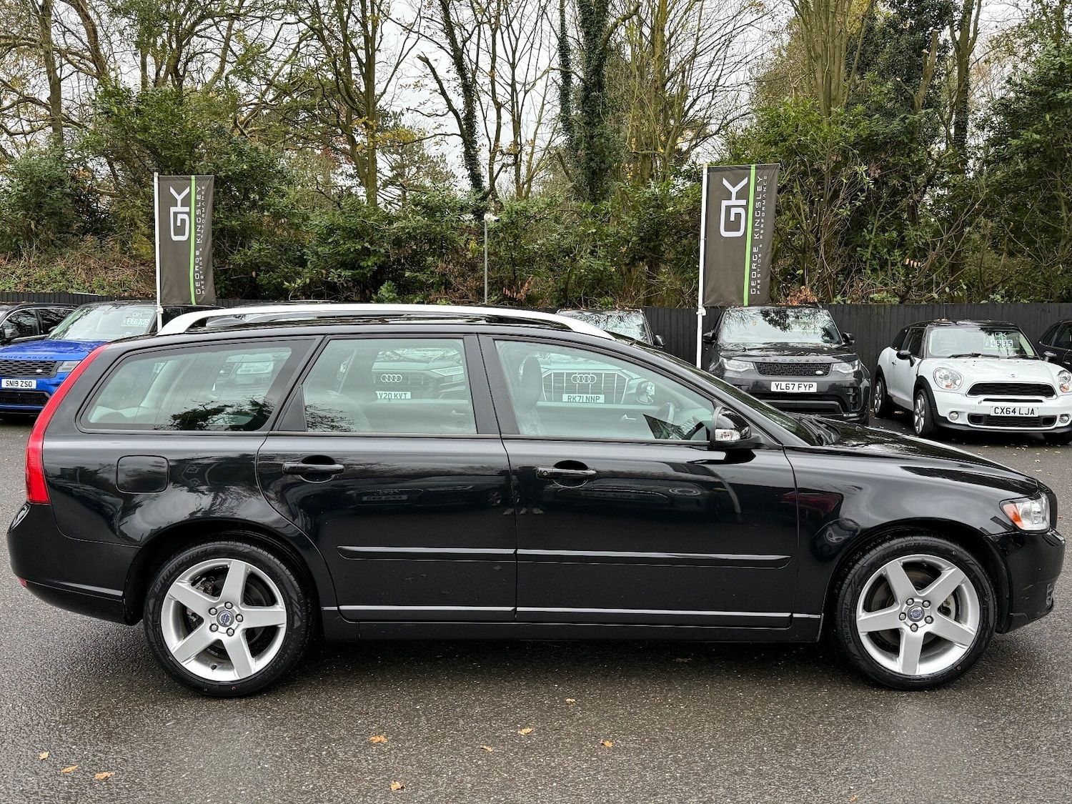 Used Volvo V50 2023 for sale - 76895920: Photo 5