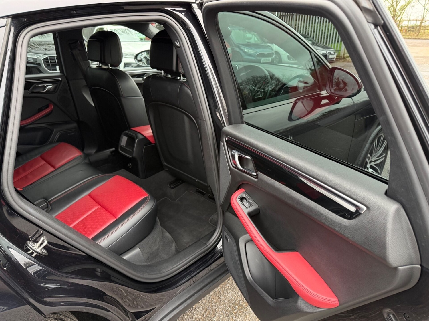 Used Porsche Macan 2015 for sale - 77546263: Photo 29