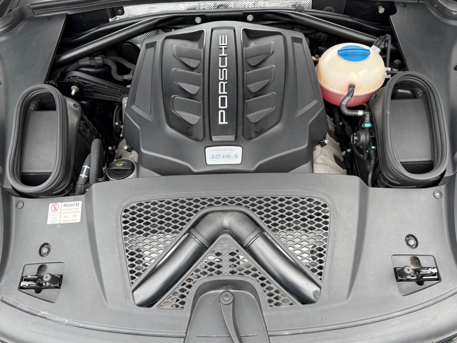 Used Porsche Macan 2015 for sale - 77546263: Photo 53