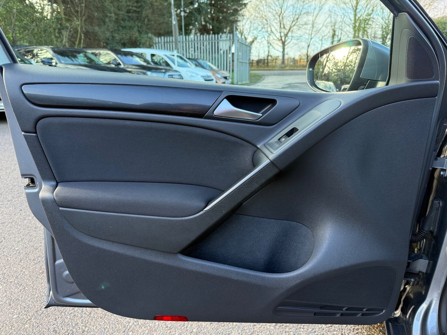 Used Volkswagen Golf 2011 for sale - 77164721: Photo 24