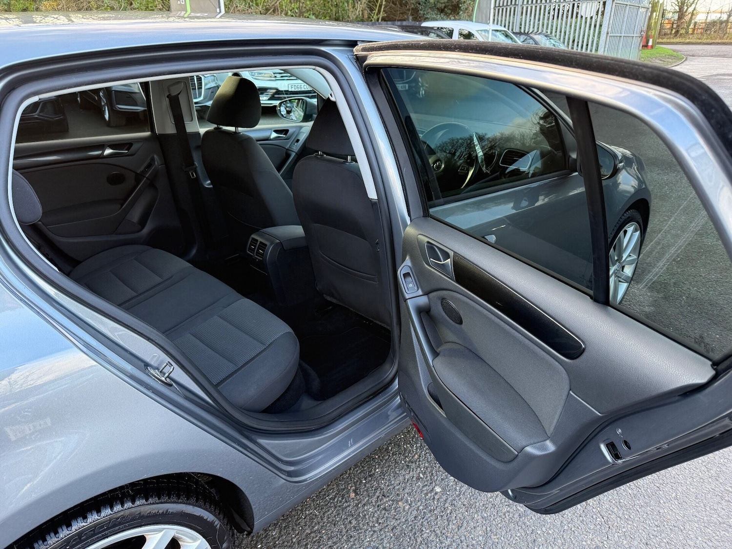 Used Volkswagen Golf 2011 for sale - 77164721: Photo 27