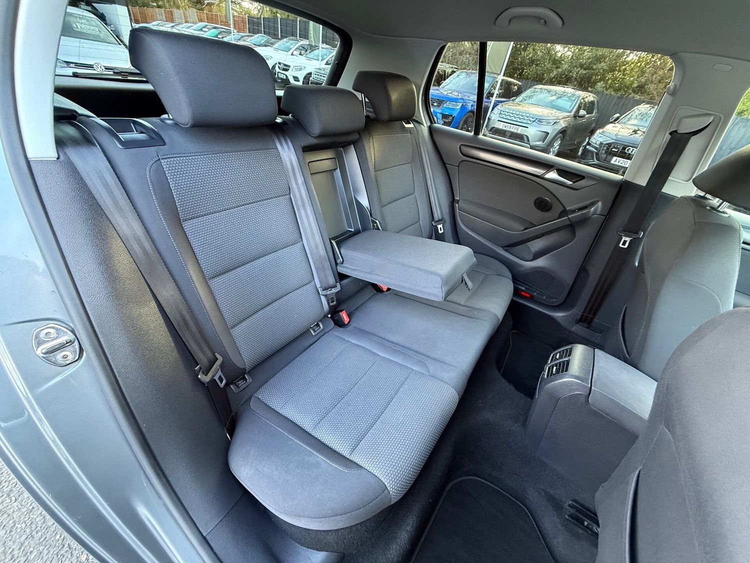 Used Volkswagen Golf 2011 for sale - 77164721: Photo 28