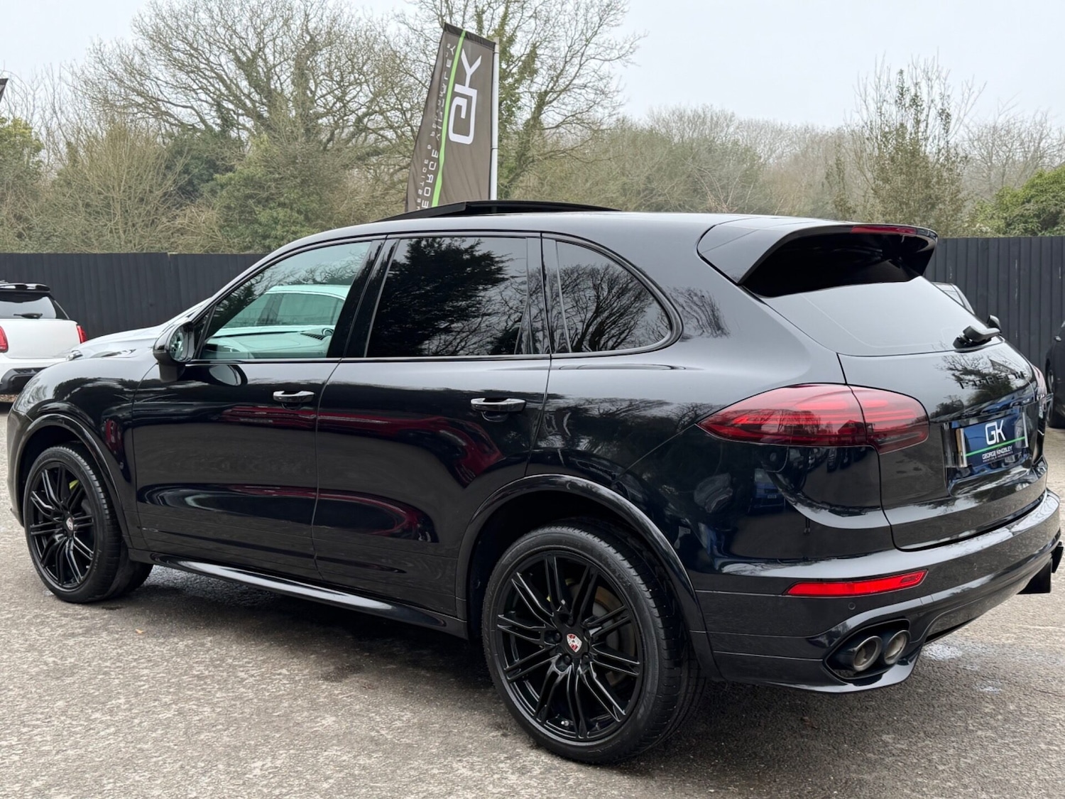 Used Porsche Cayenne 2015 for sale - 77758851: Photo 2