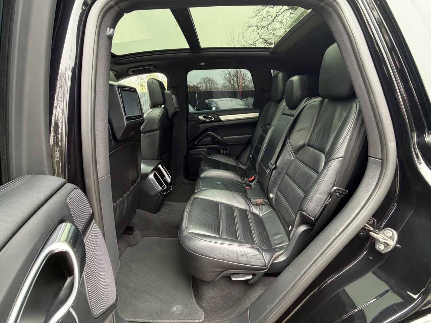 Used Porsche Cayenne 2015 for sale - 77758851: Photo 27