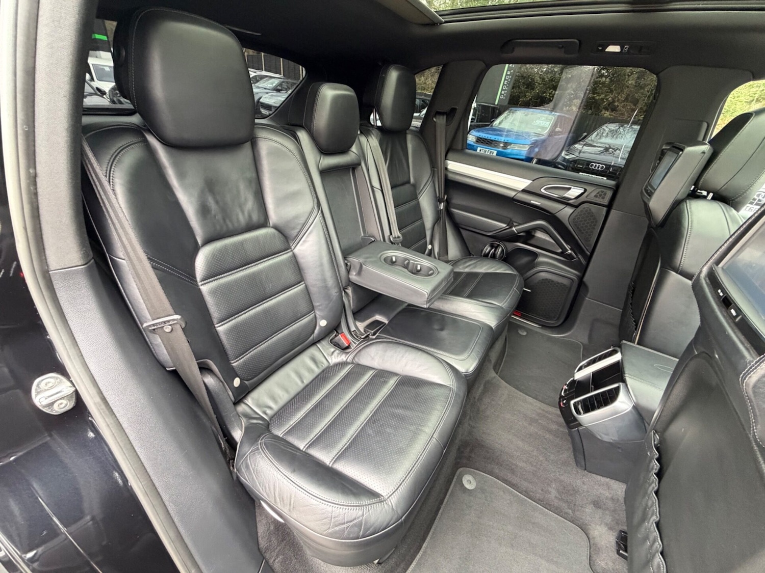 Used Porsche Cayenne 2015 for sale - 77758851: Photo 34