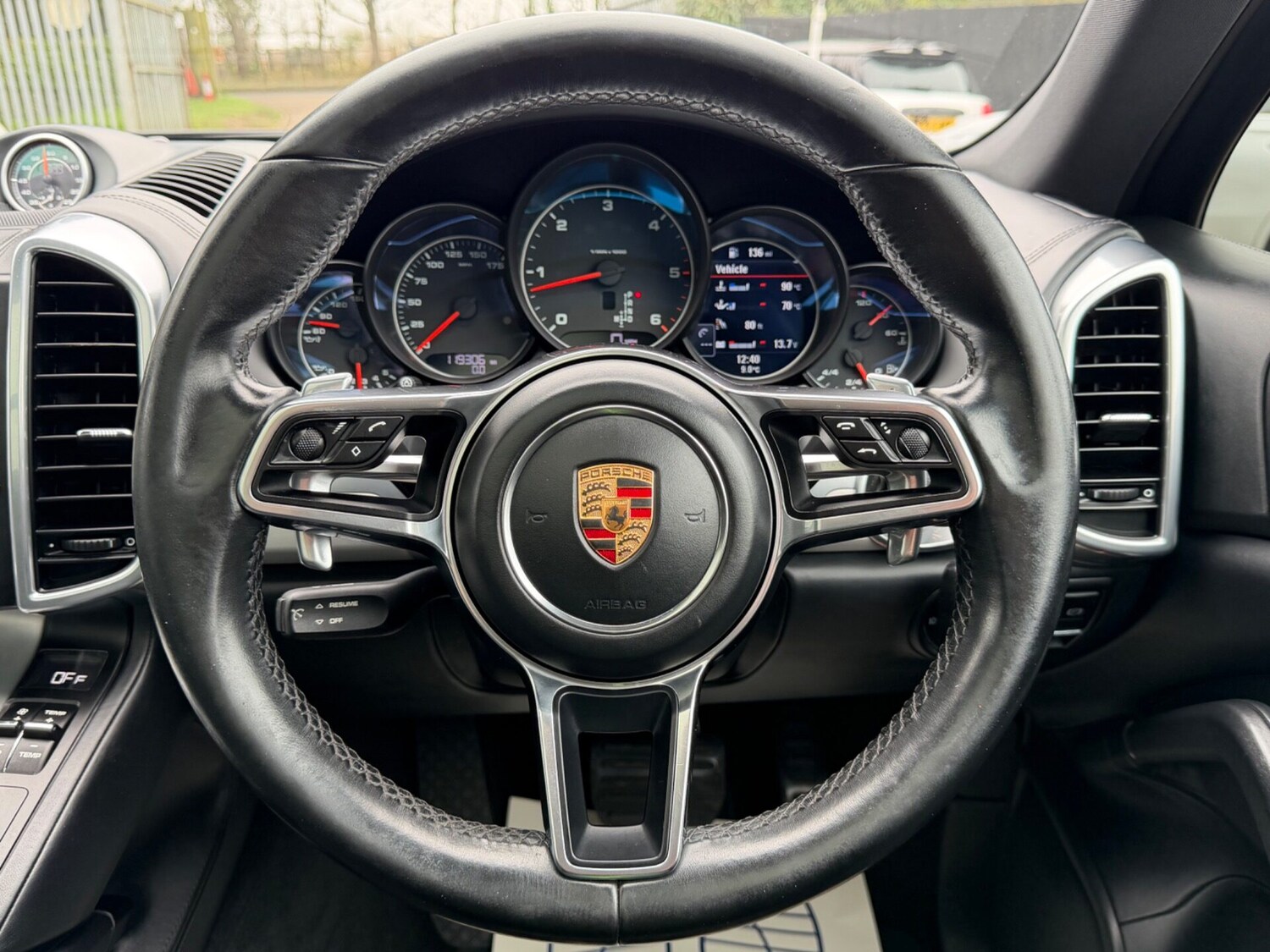Used Porsche Cayenne 2015 for sale - 77758851: Photo 9