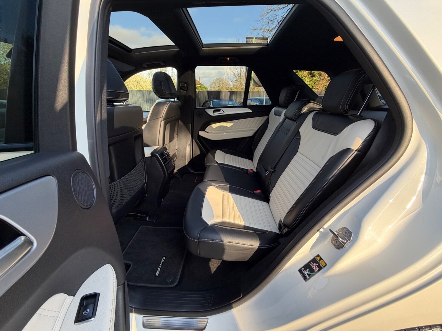 Used Mercedes-Benz GLE 2018 for sale - 77270821: Photo 32