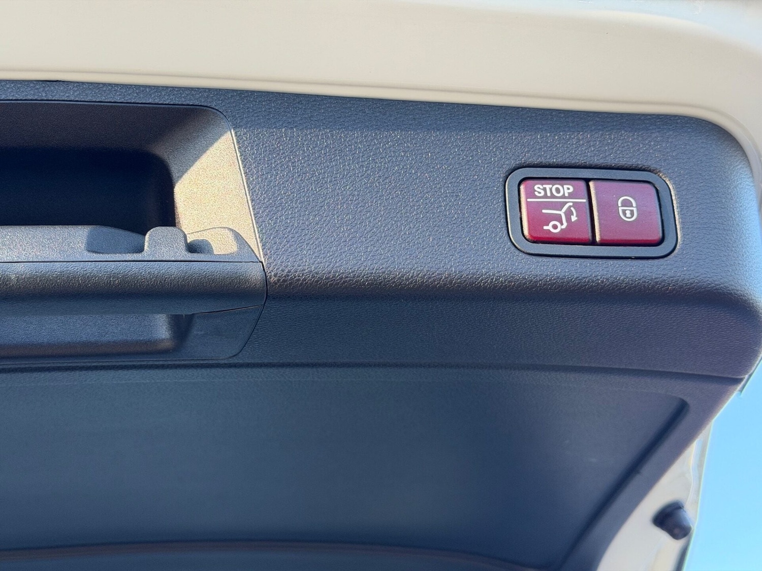 Used Mercedes-Benz GLE 2018 for sale - 77270821: Photo 70