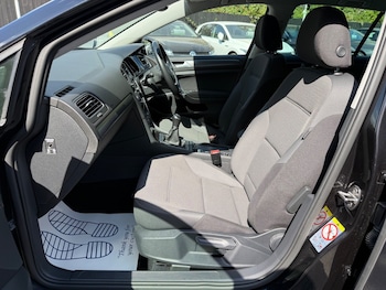 Used Volkswagen Golf 2019 for sale - 79467798: Photo