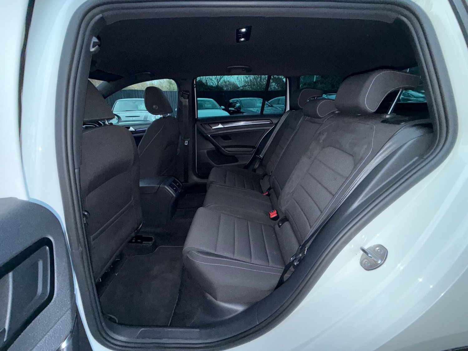 Used Volkswagen Golf 2017 for sale - 76877496: Photo 18