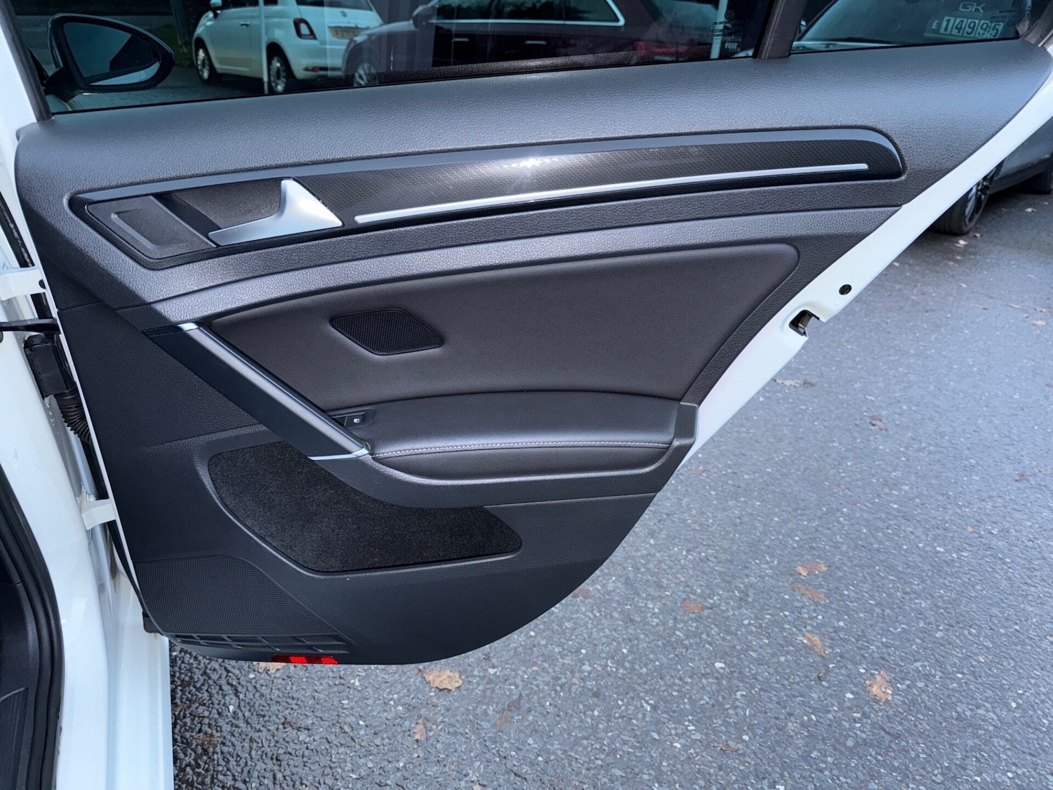 Used Volkswagen Golf 2017 for sale - 76877496: Photo 32