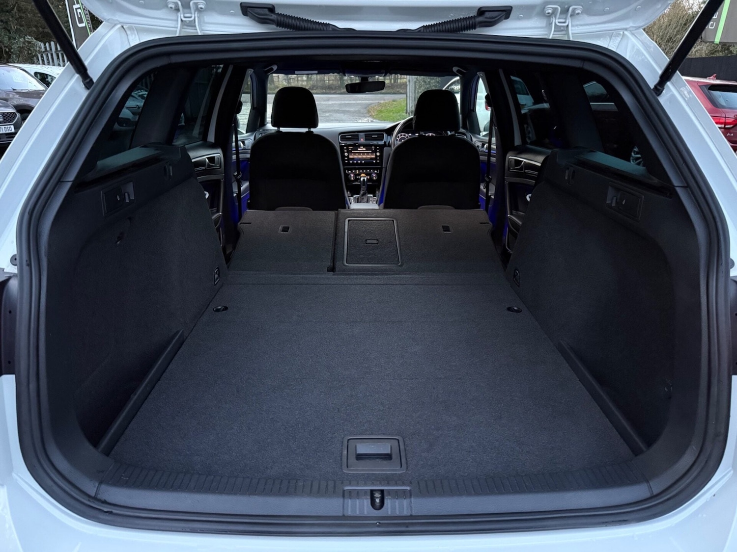 Used Volkswagen Golf 2017 for sale - 76877496: Photo 54