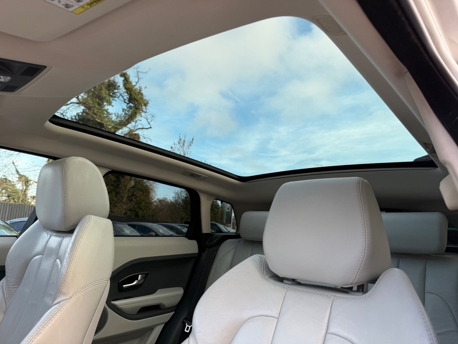 Used Land Rover Range Rover Evoque 2012 for sale - 76934347: Photo 4