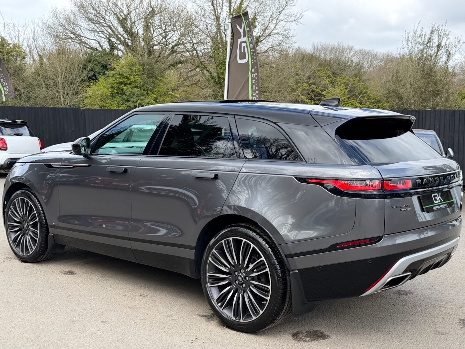 Used Land Rover Range Rover Velar 2017 for sale - 78077974: Photo 2