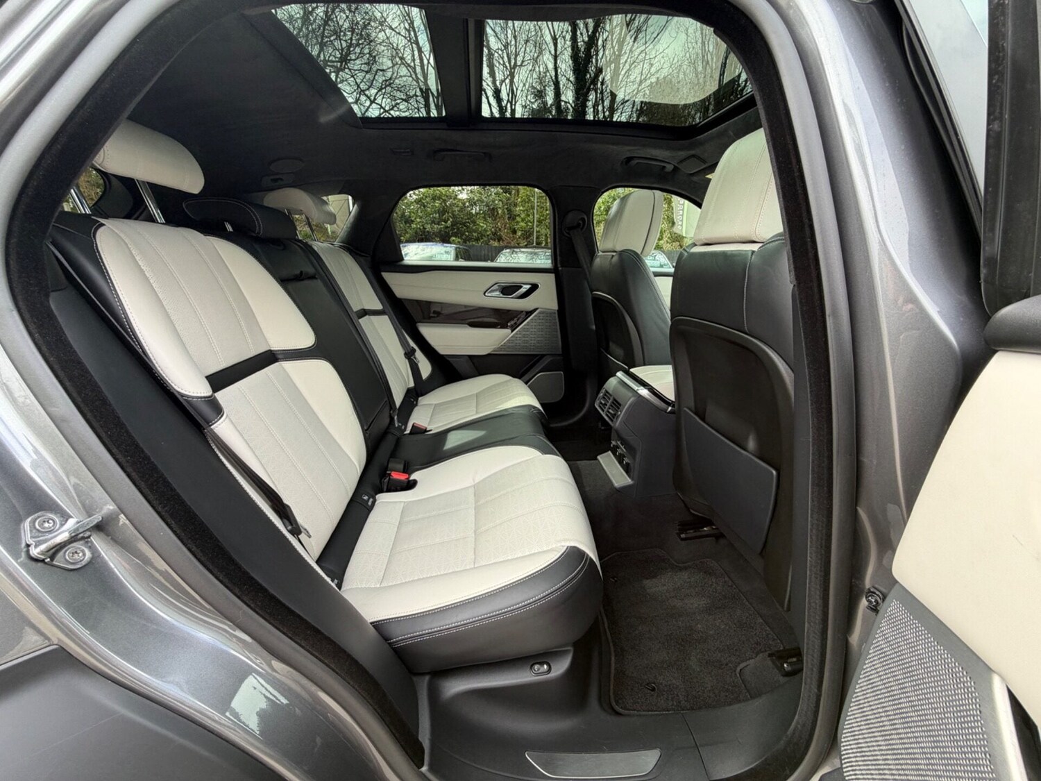 Used Land Rover Range Rover Velar 2017 for sale - 78077974: Photo 21