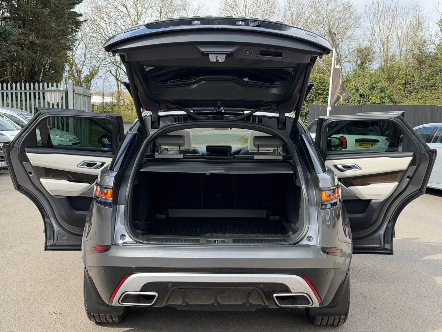 Used Land Rover Range Rover Velar 2017 for sale - 78077974: Photo 27