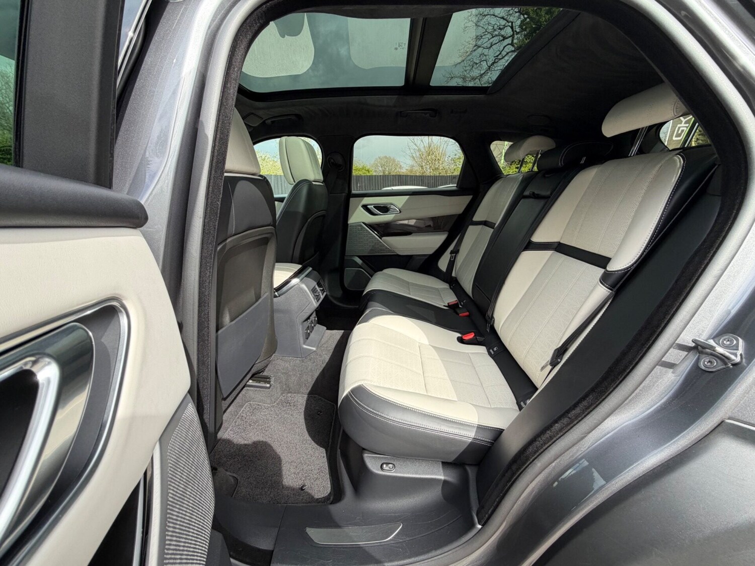 Used Land Rover Range Rover Velar 2017 for sale - 78077974: Photo 32