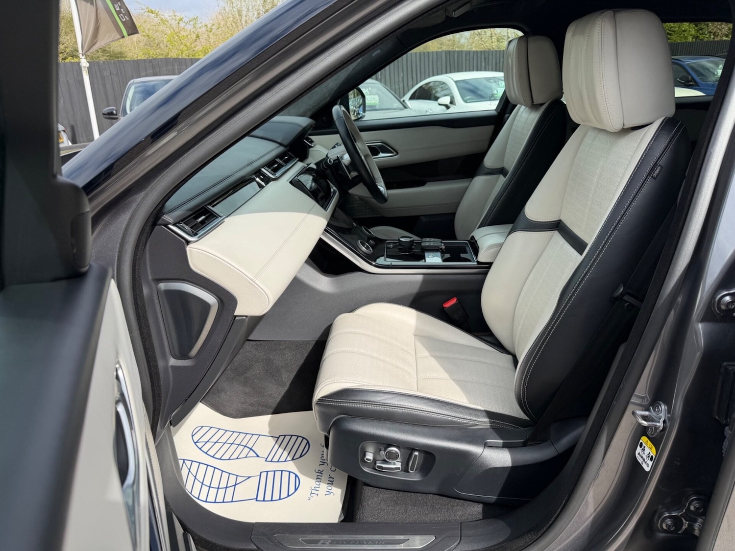 Used Land Rover Range Rover Velar 2017 for sale - 78077974: Photo 4