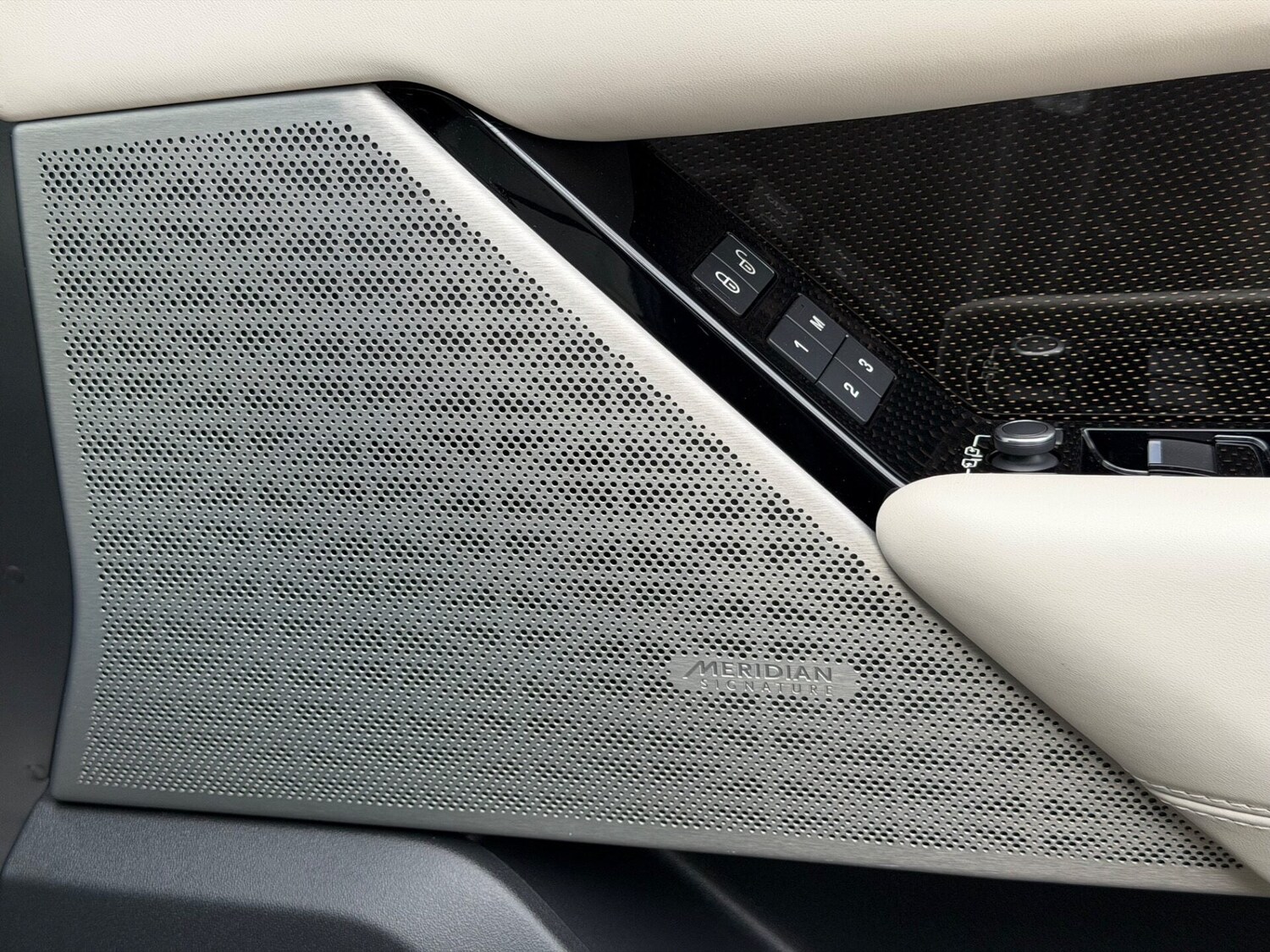 Used Land Rover Range Rover Velar 2017 for sale - 78077974: Photo 43