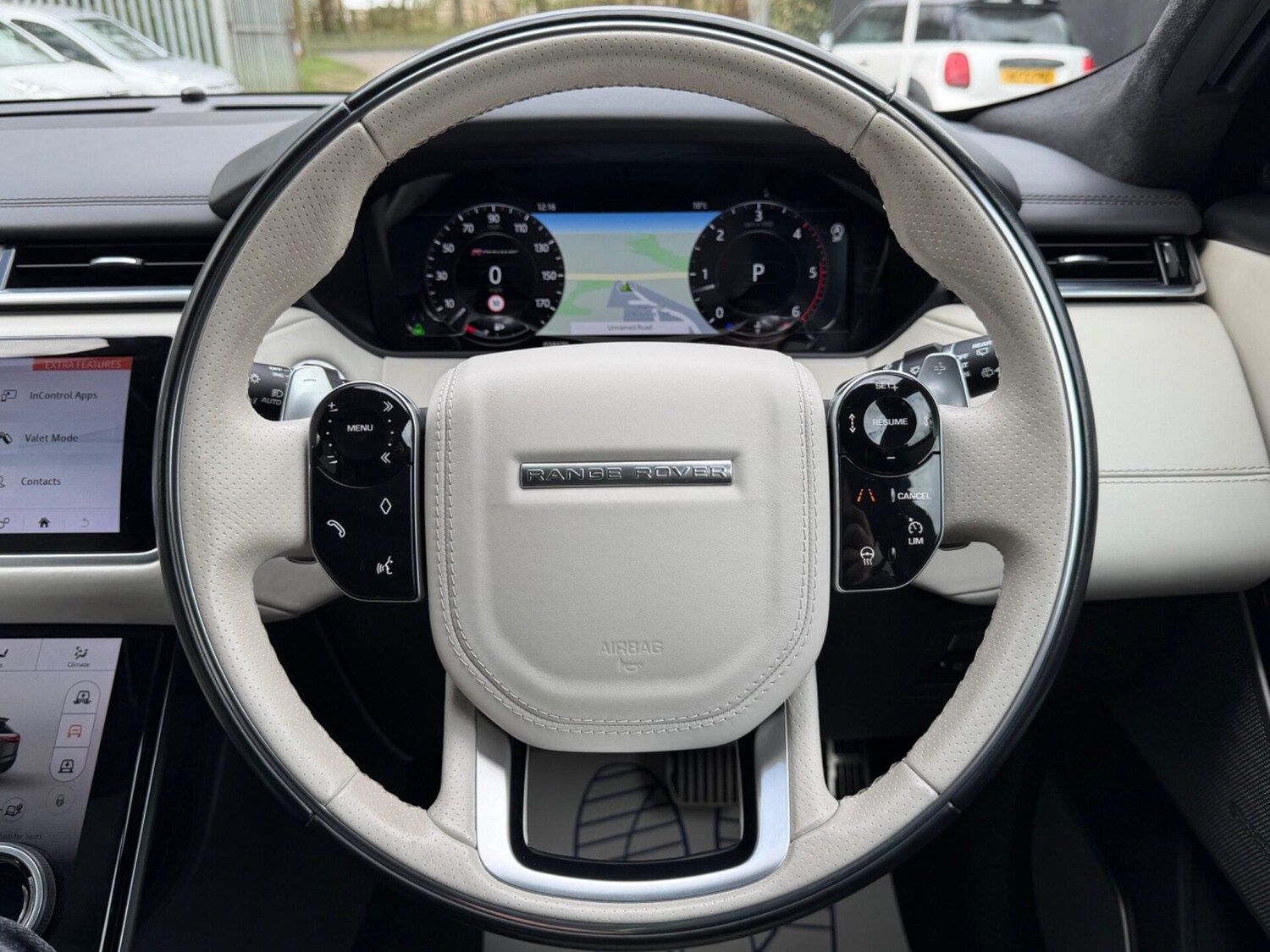 Used Land Rover Range Rover Velar 2017 for sale - 78077974: Photo 8