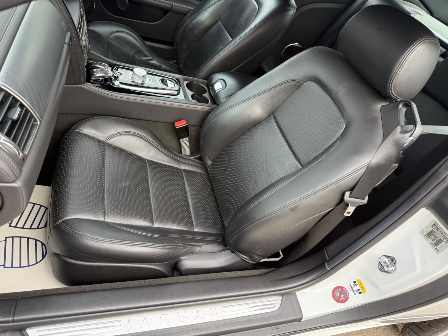 Used Jaguar XK 2010 for sale - 78001624: Photo 16