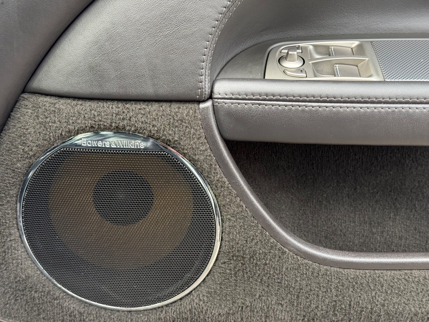 Used Jaguar XK 2010 for sale - 78001624: Photo 26