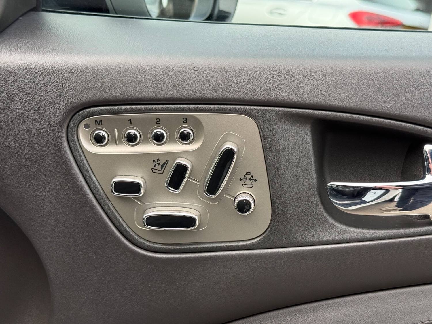 Used Jaguar XK 2010 for sale - 78001624: Photo 31