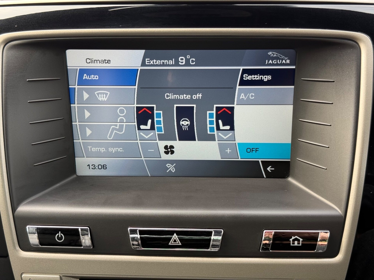 Used Jaguar XK 2010 for sale - 78001624: Photo 33