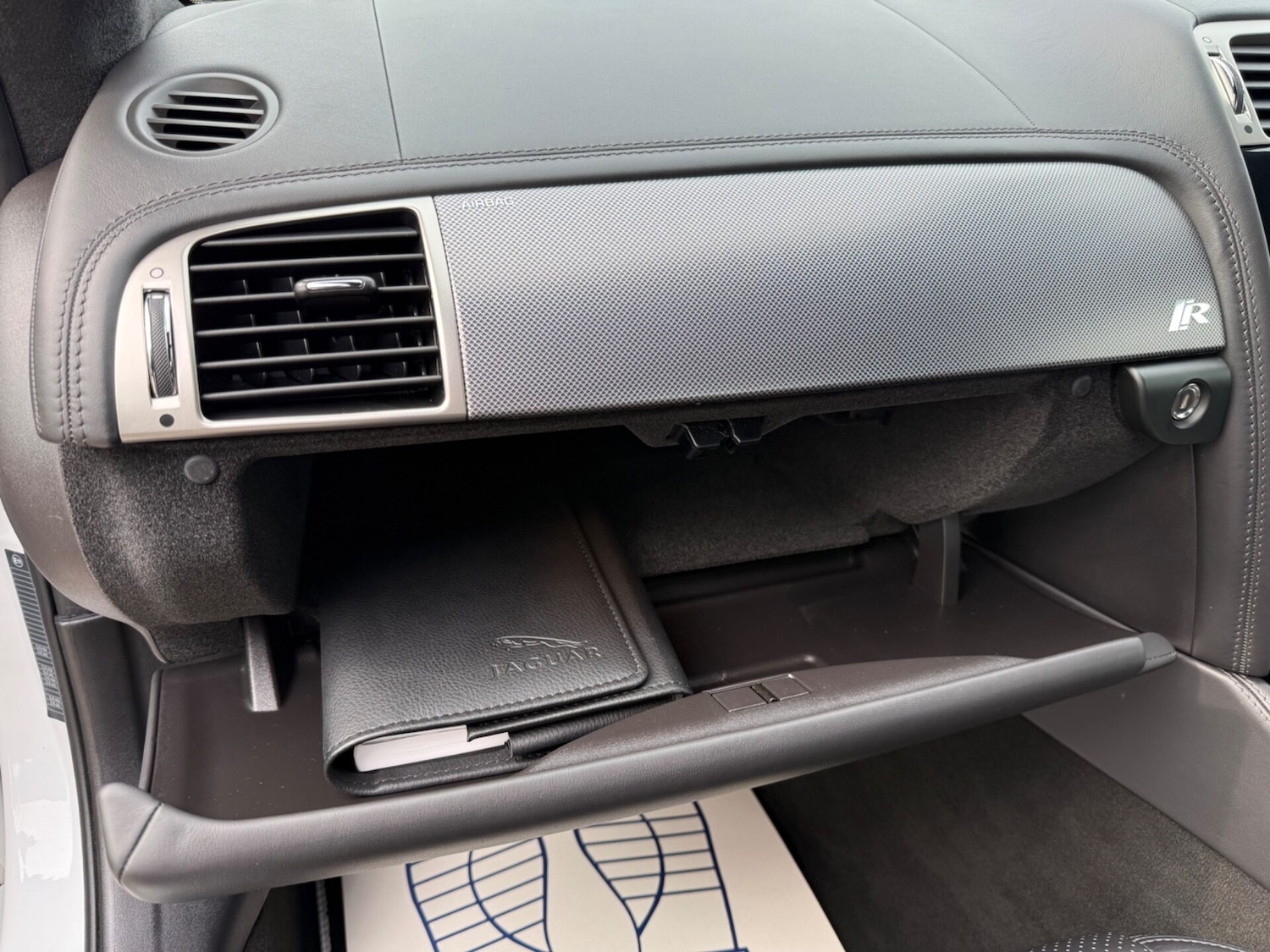 Used Jaguar XK 2010 for sale - 78001624: Photo 52