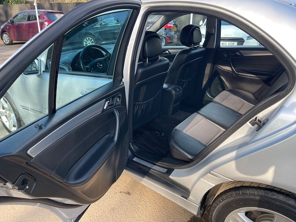 Used Mercedes-Benz C-Class 2007 for sale - 74817275: Photo 33