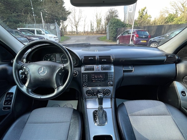 Used Mercedes-Benz C-Class 2007 for sale - 74817275: Photo 4
