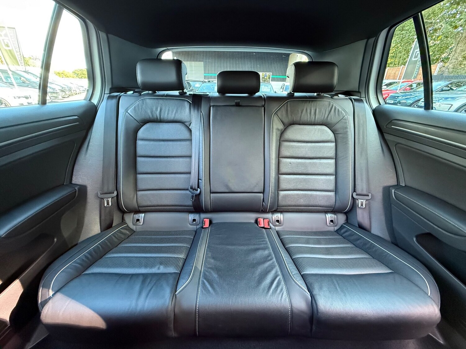 Used Volkswagen Golf 2018 for sale - 76133792: Photo 17