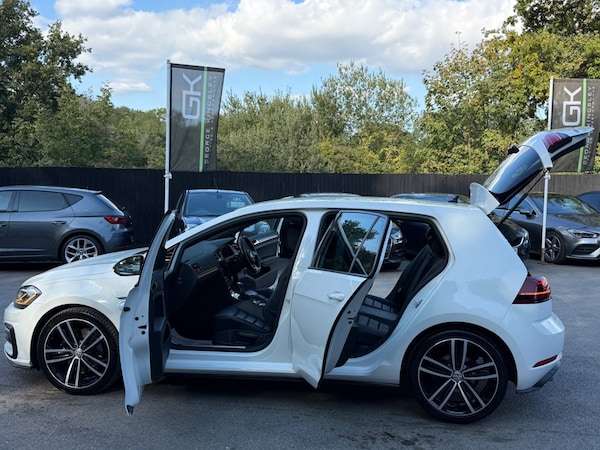 Used Volkswagen Golf 2018 for sale - 76133792: Photo 21