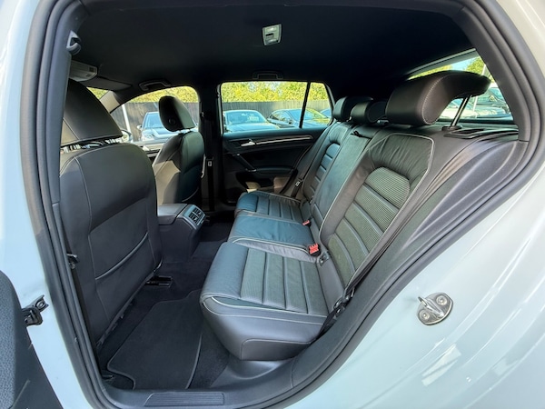 Used Volkswagen Golf 2018 for sale - 76133792: Photo 23