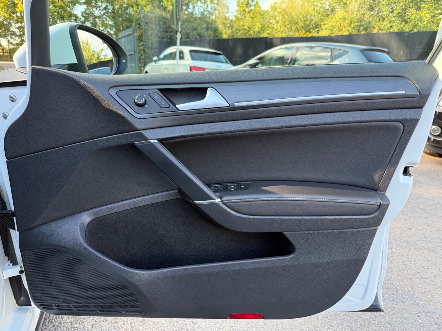 Used Volkswagen Golf 2018 for sale - 76133792: Photo 31