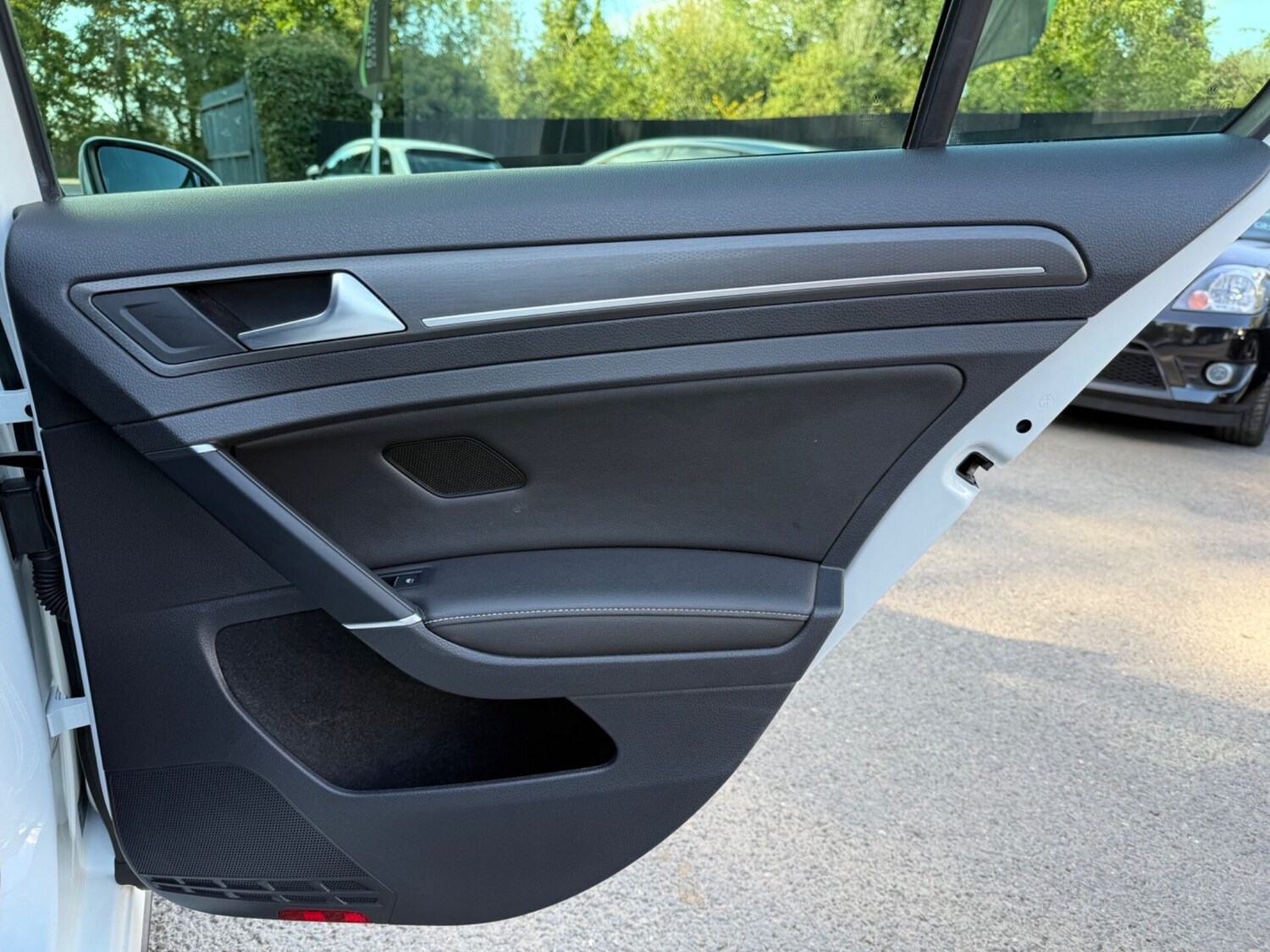 Used Volkswagen Golf 2018 for sale - 76133792: Photo 33