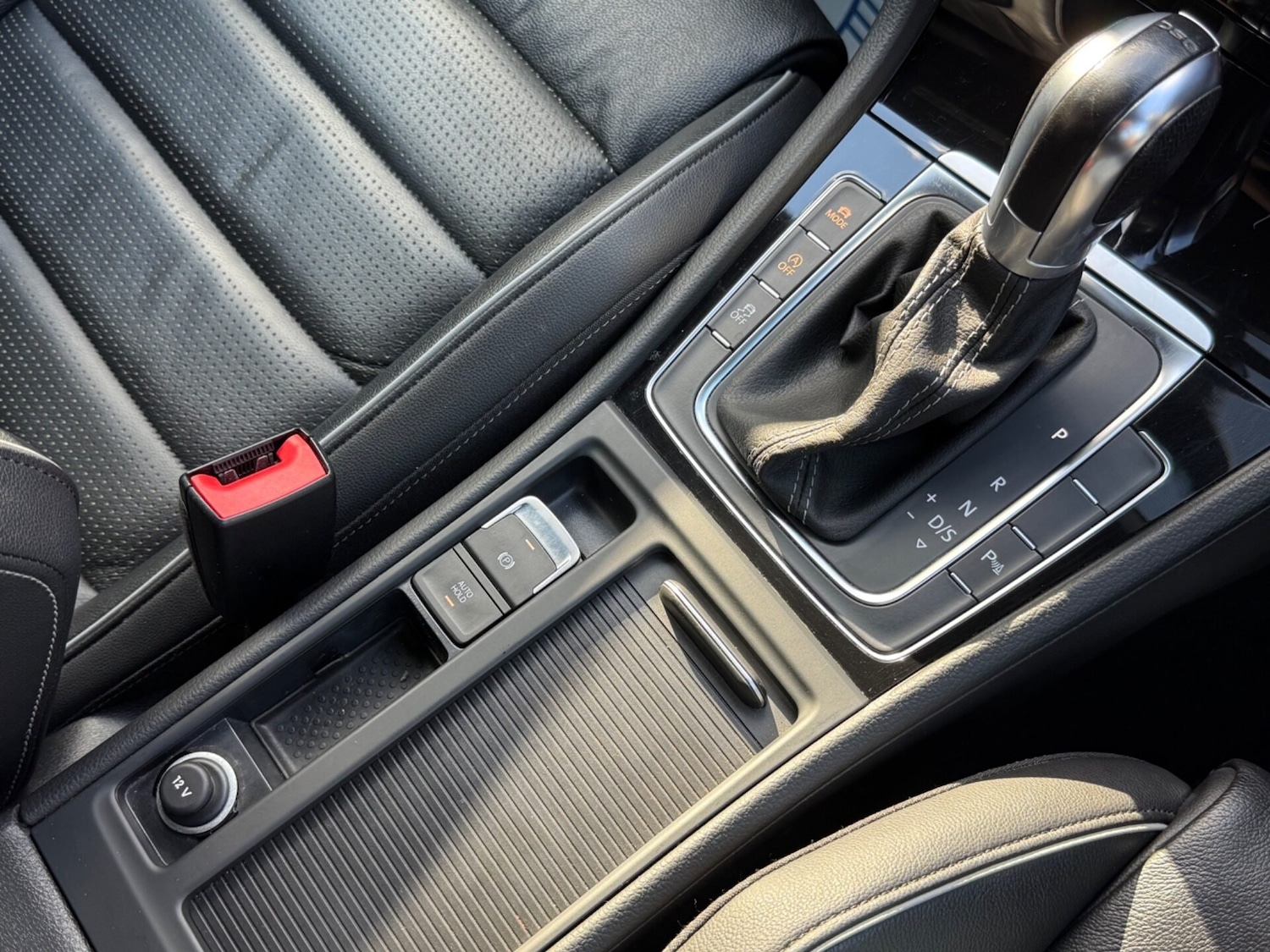 Used Volkswagen Golf 2018 for sale - 76133792: Photo 44