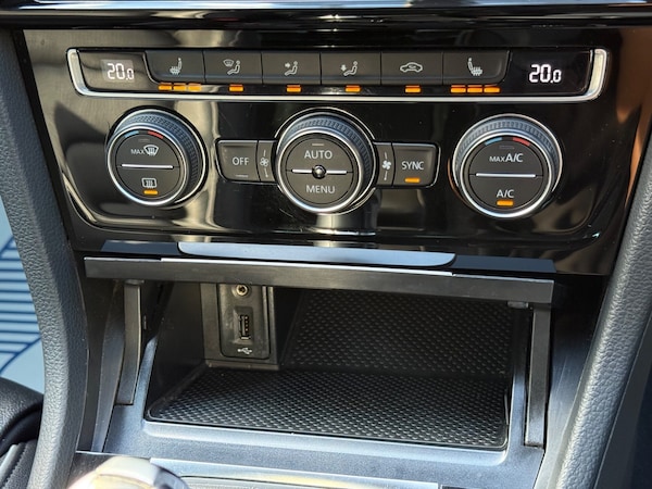 Used Volkswagen Golf 2018 for sale - 76133792: Photo 44