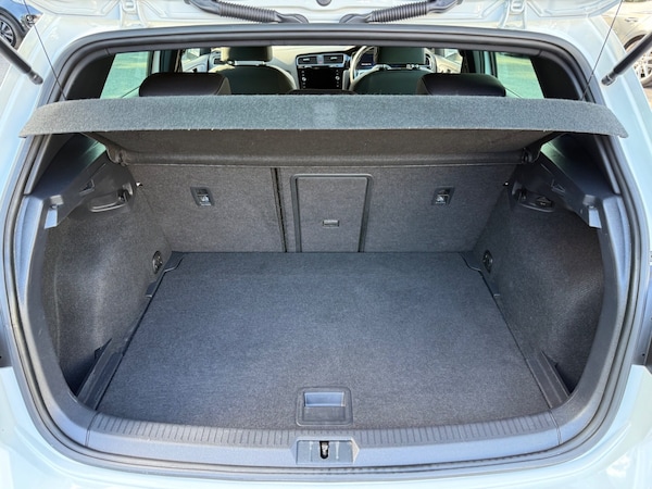 Used Volkswagen Golf 2018 for sale - 76133792: Photo 47