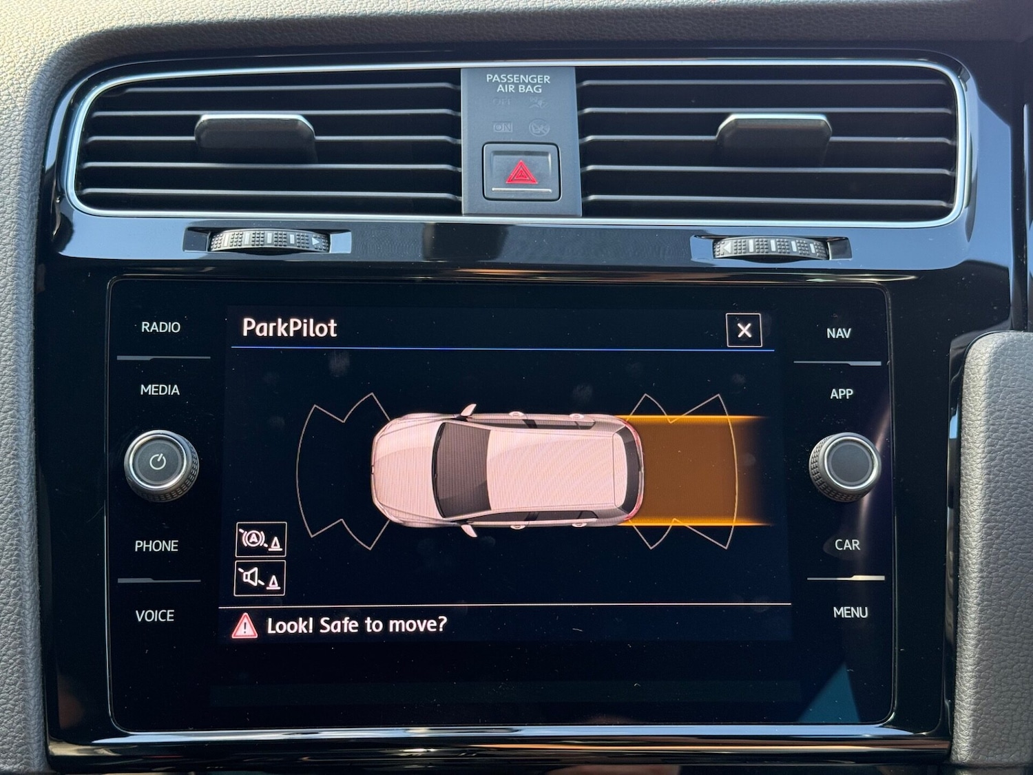 Used Volkswagen Golf 2018 for sale - 76133792: Photo 49