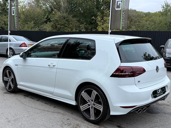 Used Volkswagen Golf 2015 for sale - 76304994: Photo 2