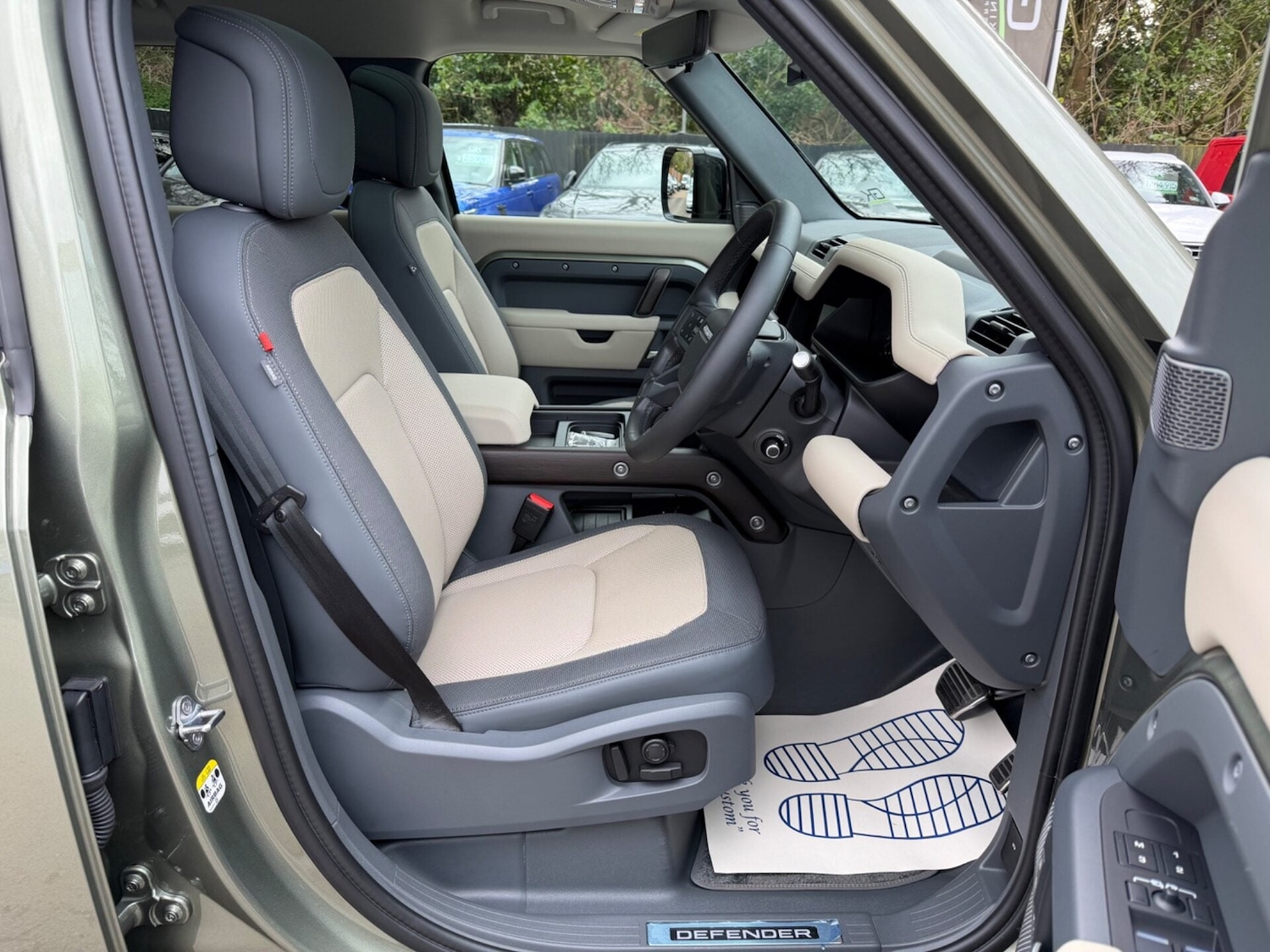 Used Land Rover Defender 2024 for sale - 78077978: Photo 17