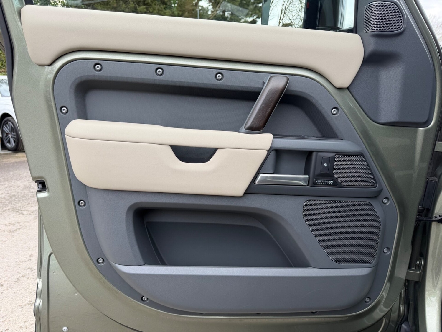 Used Land Rover Defender 2024 for sale - 78077978: Photo 28