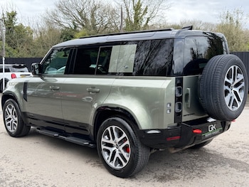 Used Land Rover Defender 2024 for sale - 78077978: Photo