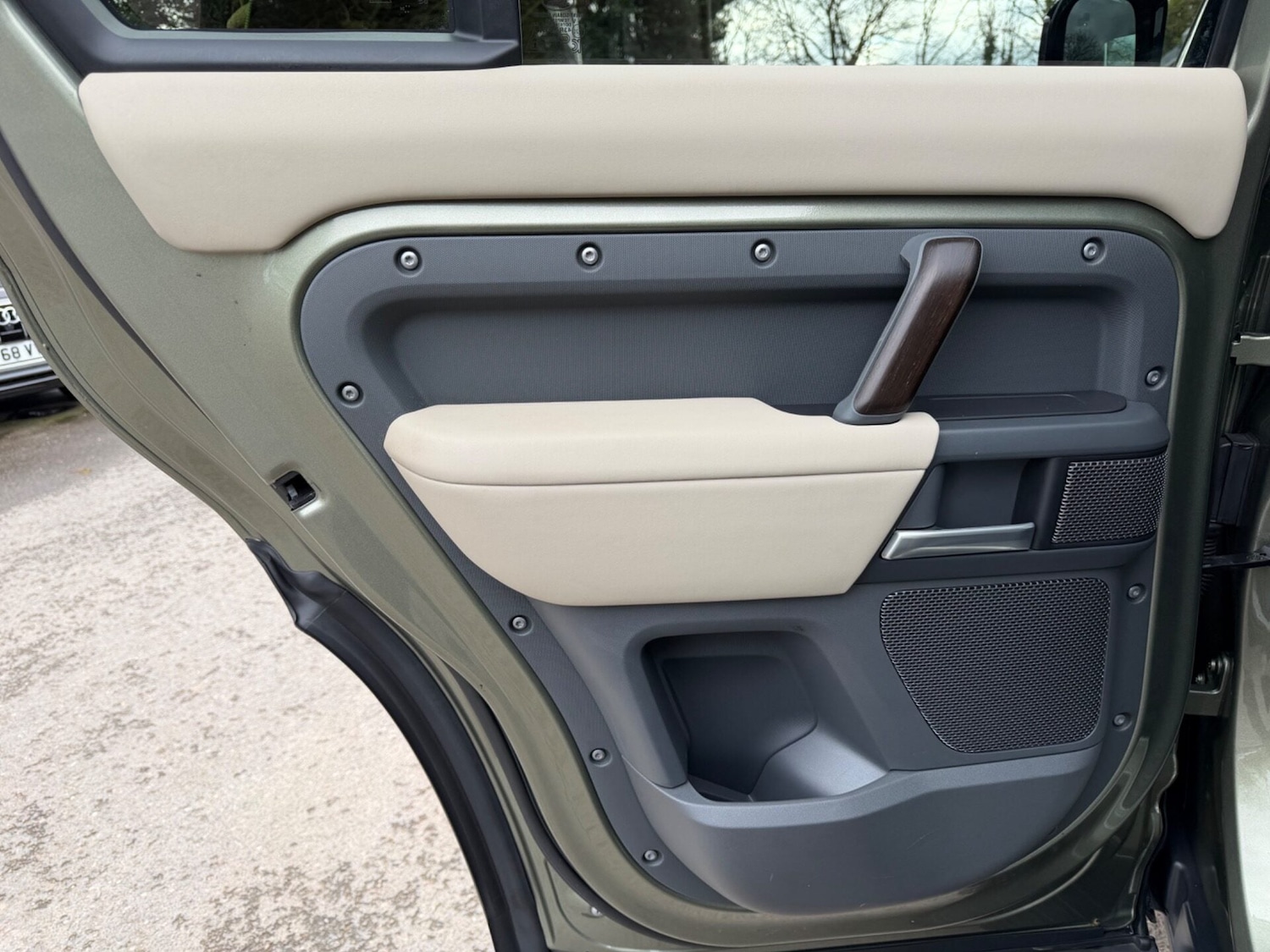 Used Land Rover Defender 2024 for sale - 78077978: Photo 32