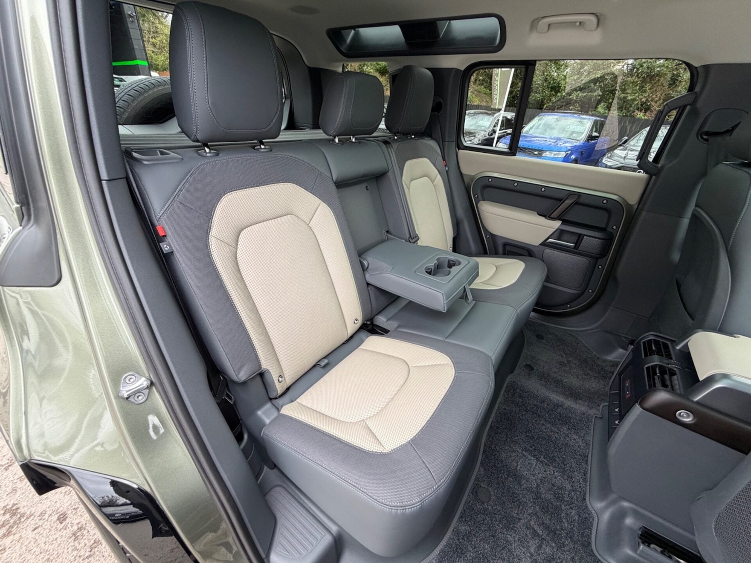 Used Land Rover Defender 2024 for sale - 78077978: Photo 38