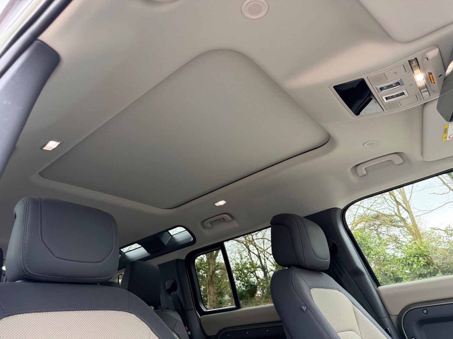 Used Land Rover Defender 2024 for sale - 78077978: Photo 68